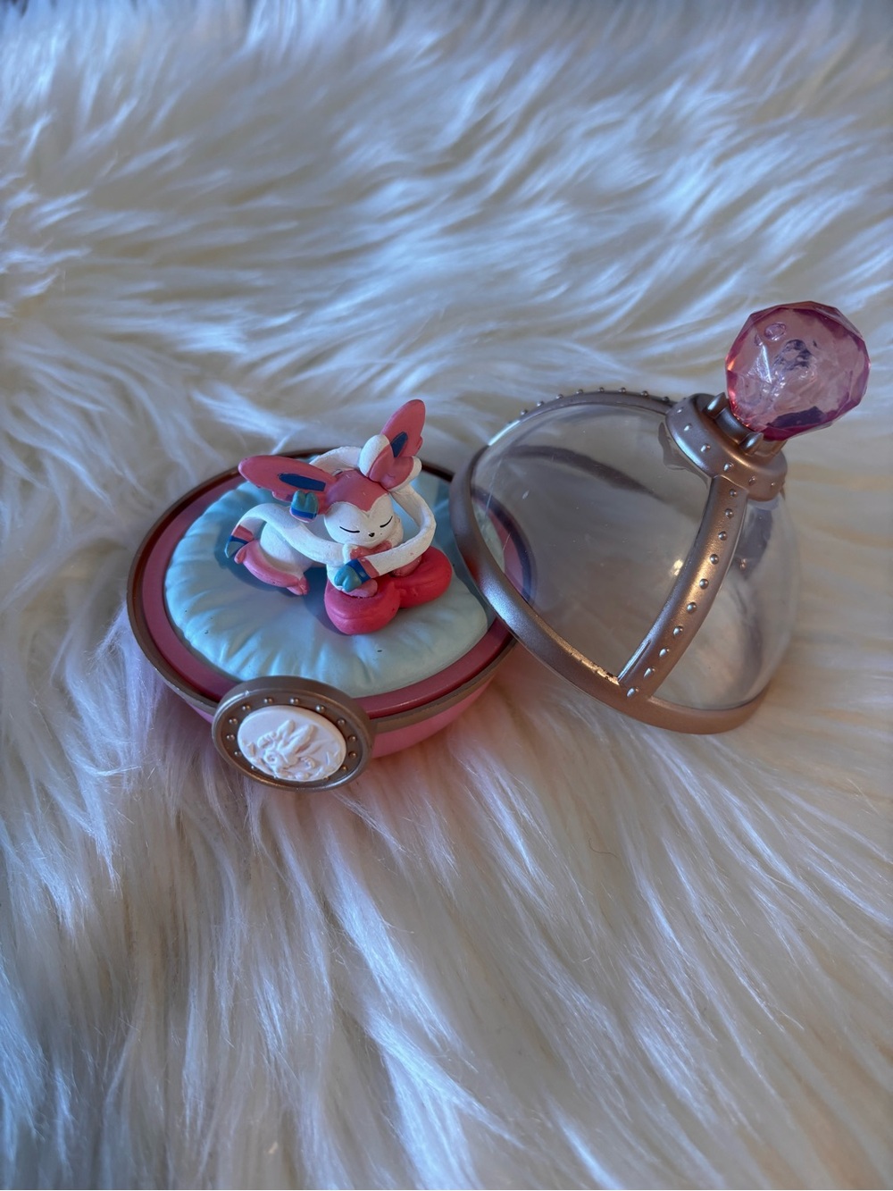 Pink Sylveon Figure Dreaming Case Decor